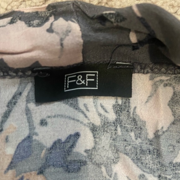 🔴 F&F Floral Kimono/Cardigan - Picture 3 of 3